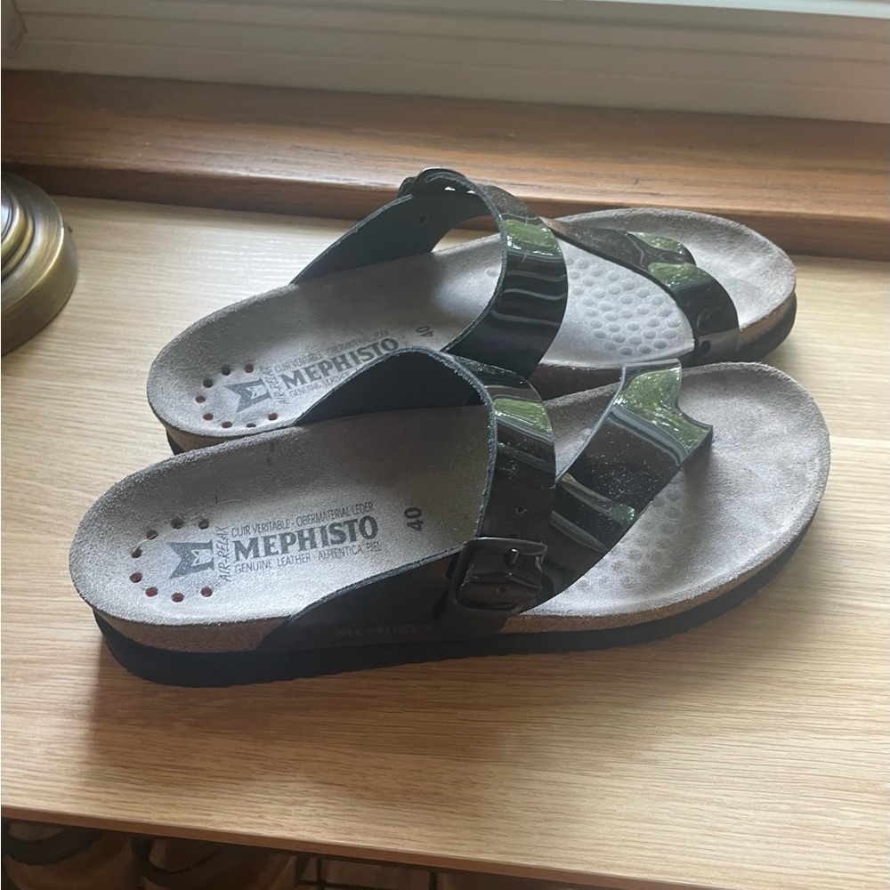 Black Patent leather, Mephisto sandals size 40